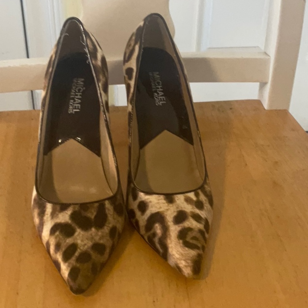 Michael Kors Brown Heels Elegant Design - Picture 1 of 7